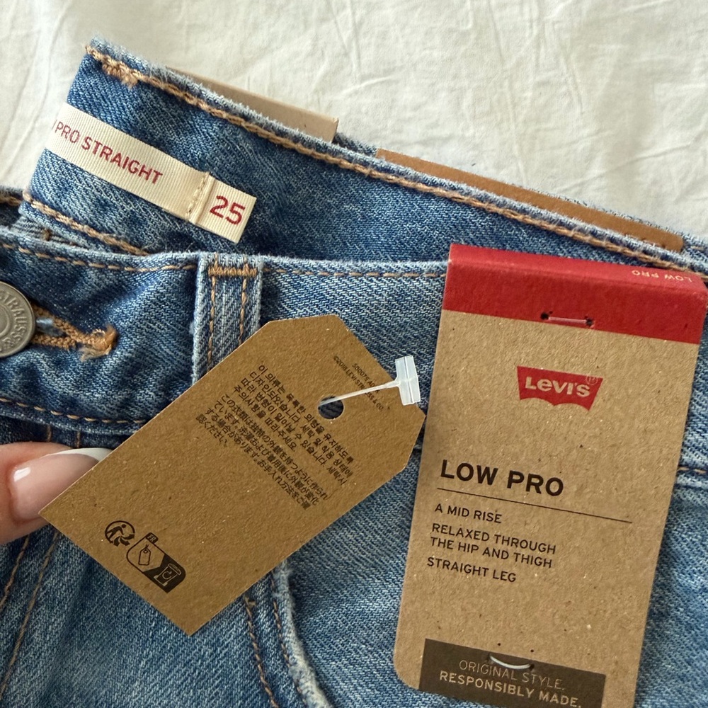 Levi's Women's Mid Rise Straight Leg Jeans - Blue